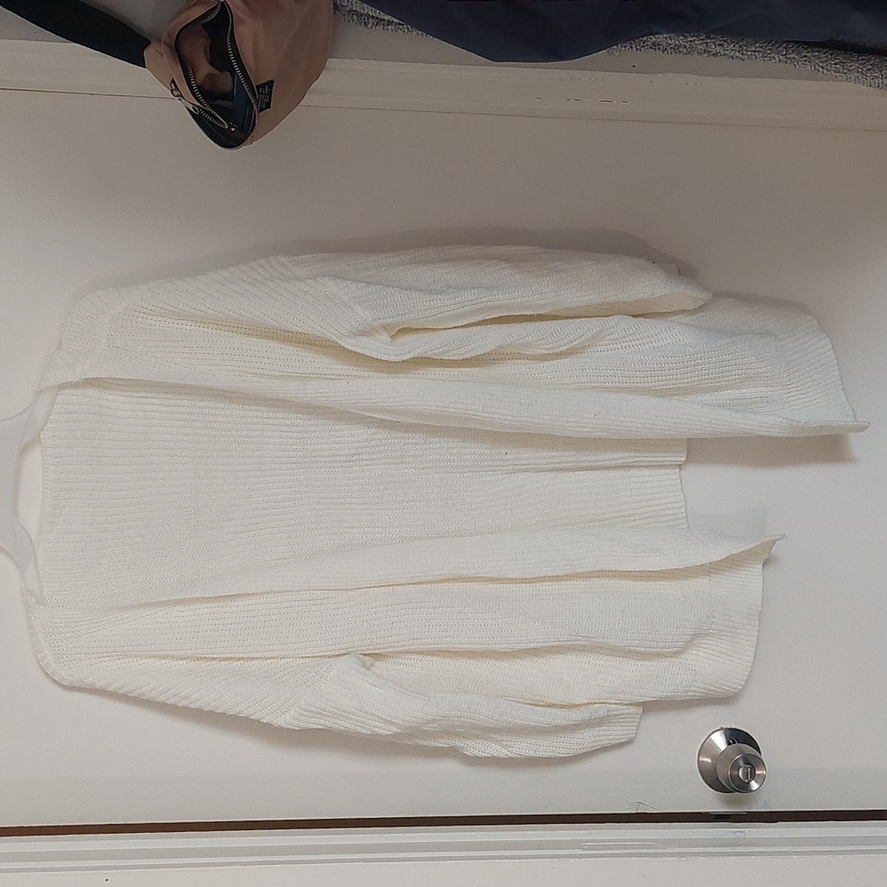 ✨️ 3/$12 ivory oversized cardigan size M